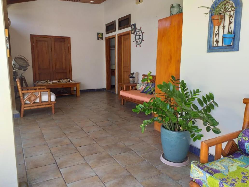 Hotel Y Restaurante Cesar Mariscos Tela Zewnętrze zdjęcie