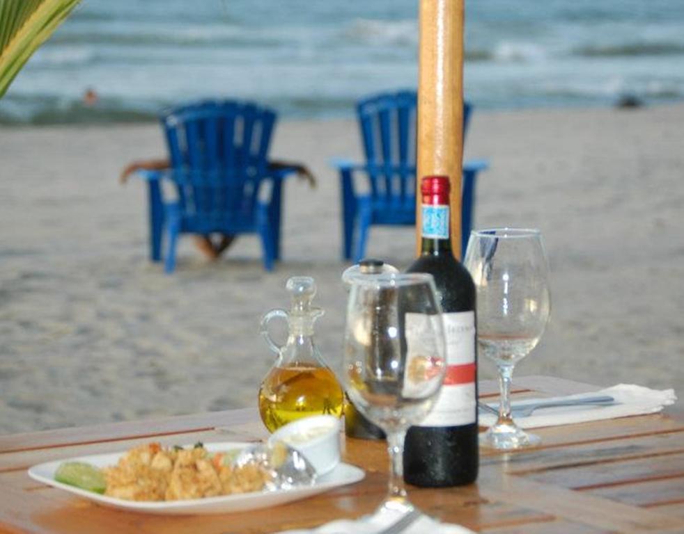 Hotel Y Restaurante Cesar Mariscos Tela Zewnętrze zdjęcie